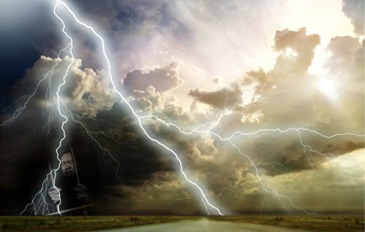 Closely Following Jiang and Zeng in Harming Good People, Aiding Tyranny and Inviting Great Disaster