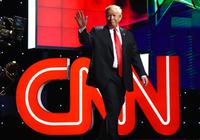 川普上市民大会 CNN知名主持人被迫低头